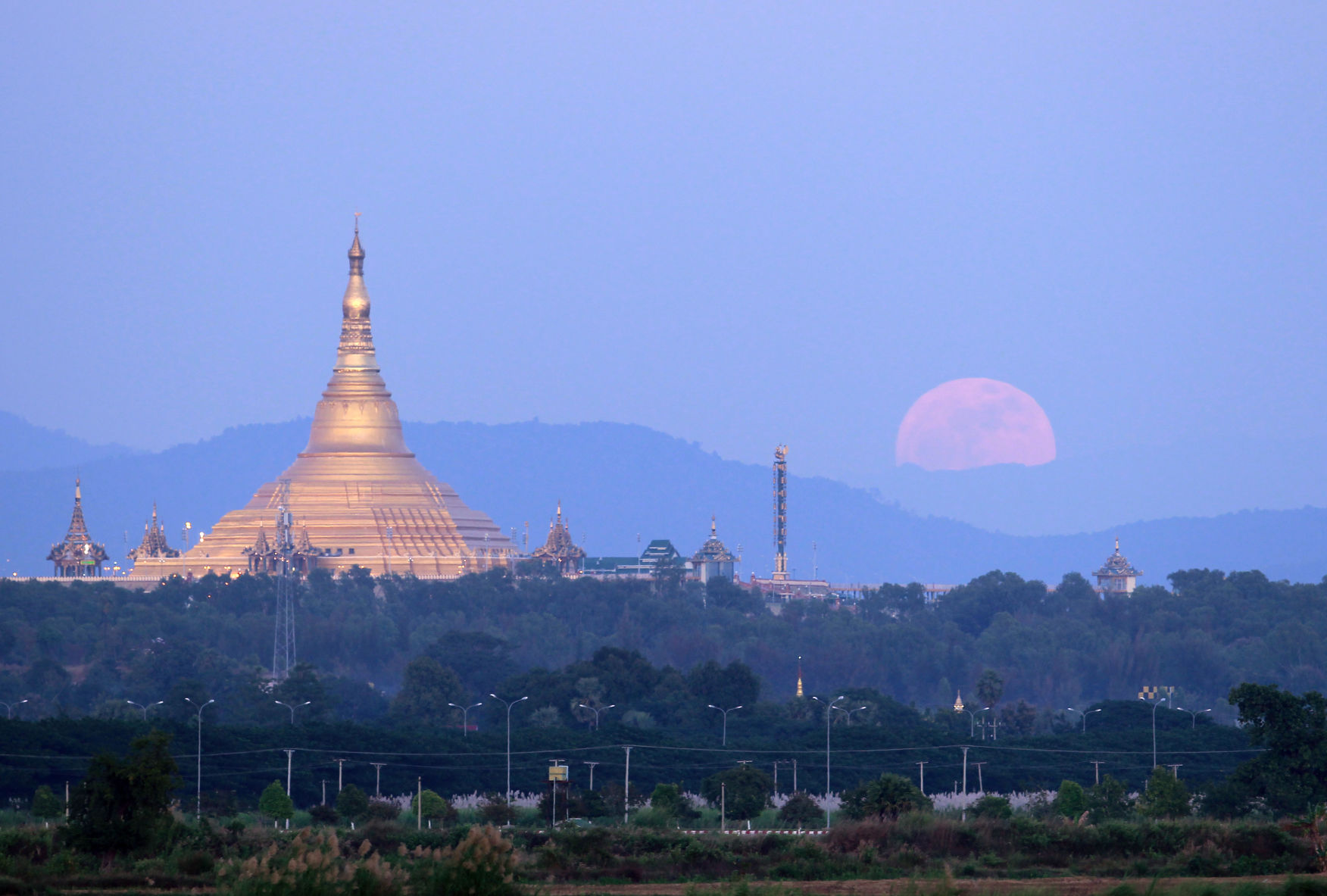 Myanmar Moon